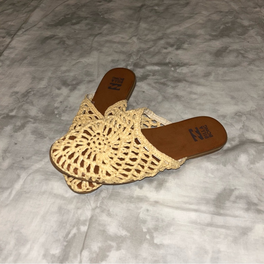 NWOB Billabong Rattan Mules